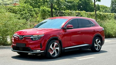 Xe VinFast VF8 Eco AWD 2023