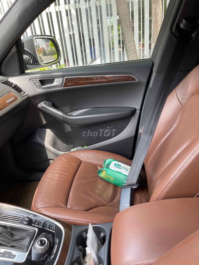 Audi Q5 2.0T màu Đen