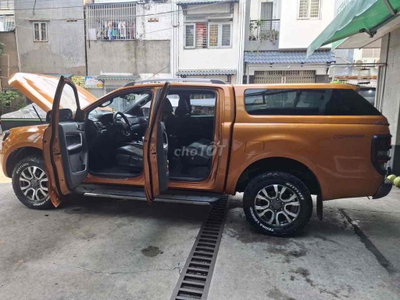 Ford Ranger Wildtrak màu Cam