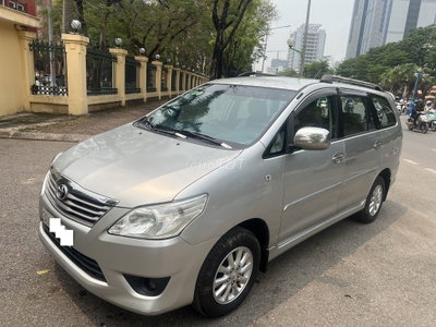 Toyota Innova 2013 2.0E