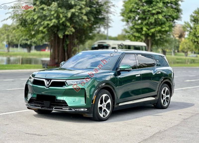 Xe VinFast VF9 Eco 2025