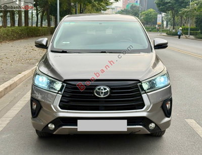 Xe Toyota Innova E 2.0 MT 2020
