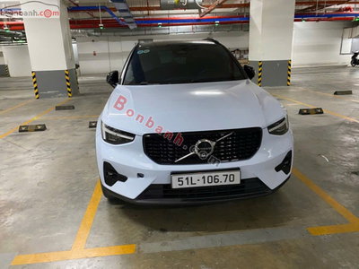Xe Volvo XC40 Ultimate B5 AWD 2024