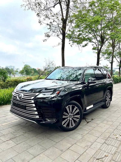 Lexus LX600 Urban 2026 Đen và Bạc mới 100%