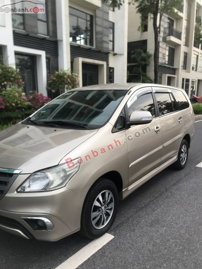 Xe Toyota Innova 2.0E 2016