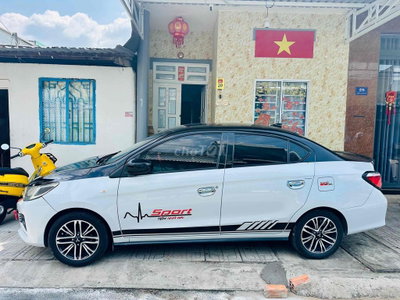 Mitsubishi Attrage 4 chỗ