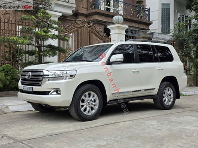 Xe Toyota Land Cruiser 4.6 V8 2020