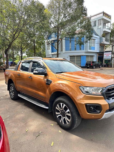 Ford Ranger Wildtrak Cam 5 chỗ