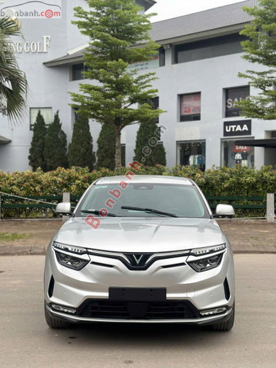 Xe VinFast VF8 Eco AWD 2022