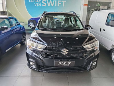 Suzuki XL7 Đen Mới 100%