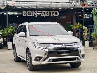 Xe Mitsubishi Outlander 2.0 CVT 2022