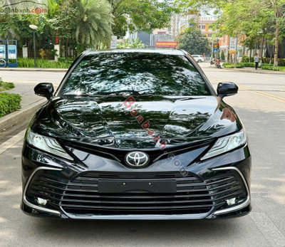 Xe Toyota Camry 2.0Q 2023