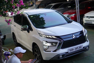 Mitsubishi Xpander Premium 2023 Trắng