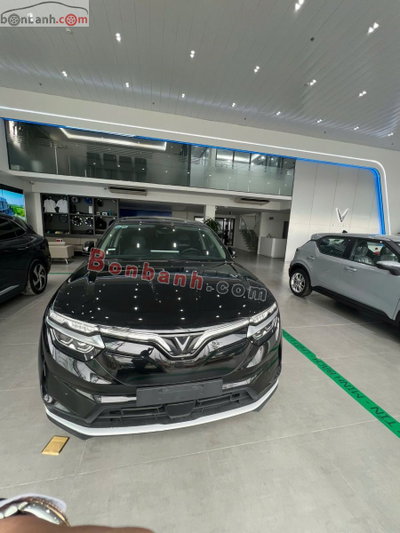 Xe VinFast VF8 Eco AWD 2023