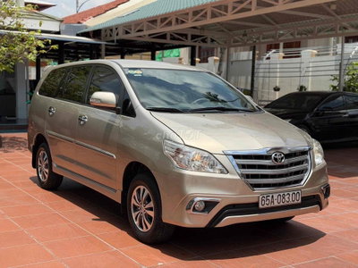 Toyota Innova 2016 Vàng cát