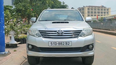 Toyota Fortuner 2014 máy dầu