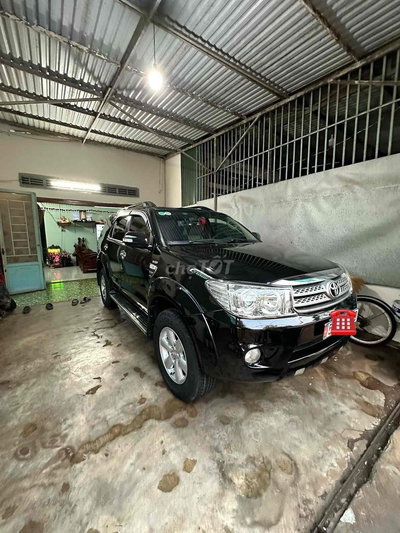 Toyota Fortuner 2010 Đen