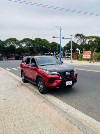 Toyota Fortuner 2020 Đỏ đen