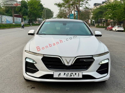 Xe VinFast Lux A 2.0 Premium 2.0 AT 2019