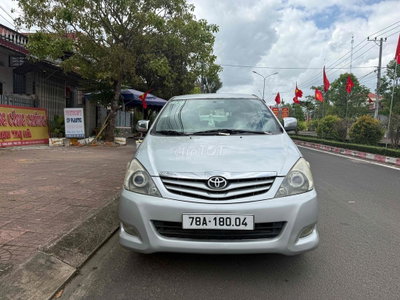 Toyota Innova 2010 bản G