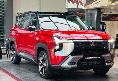 Giá lăn bánh Mitsubishi Destinator