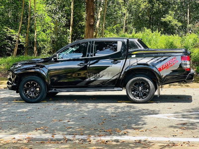 BÁN Mitsubishi Triton 2022 4x4 AT - NGUYÊN ZIN