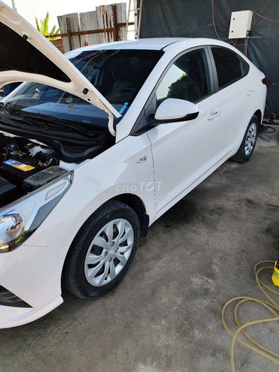 Hyundai Accent Trắng 91000 km