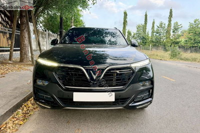 Xe VinFast Lux SA 2.0 Premium 2.0 AT 2020
