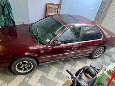 Honda Accord 1990 2.2 MT - 12345 km
