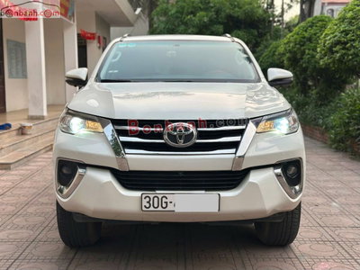 Xe Toyota Fortuner 2.7V 4x2 AT 2018