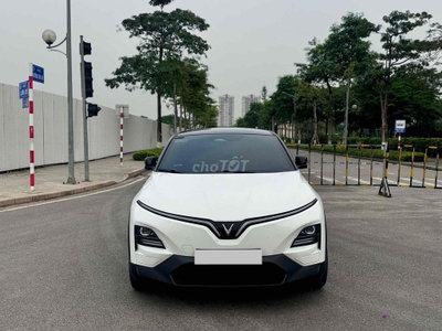 VinFast VF6 Plus 2025 Trắng