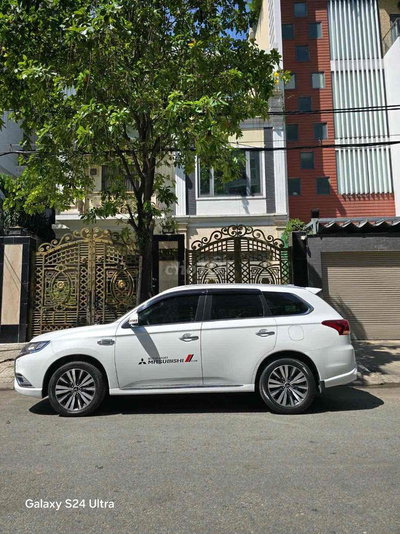 Mitsubishi Outlander Premium 2022