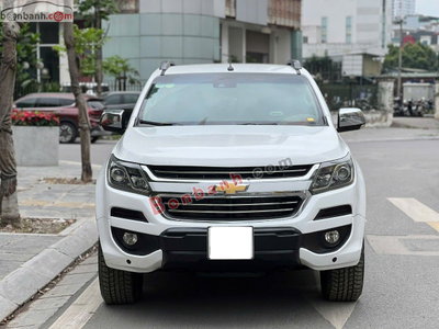 Xe Chevrolet Colorado High Country 2.5L 4x4 AT 2018