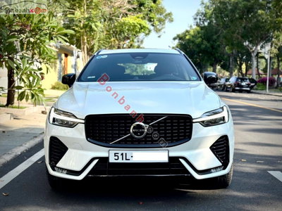 Xe Volvo XC60 R-Design B6 AWD 2022