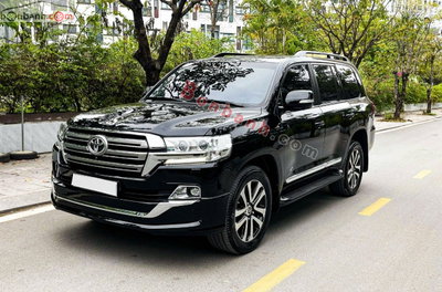 Xe Toyota Land Cruiser VX 4.6 V8 2019