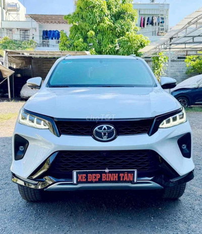Toyota Fortuner Legender 2024 Trắng
