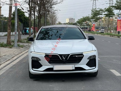 Xe VinFast Lux A 2.0 Base 2.0 AT 2021