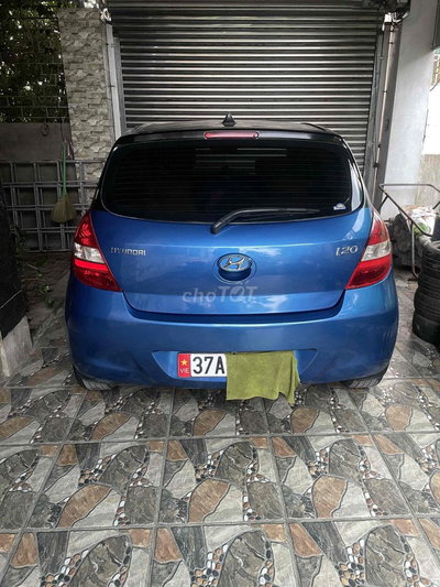 Hyundai i20 màu Xanh