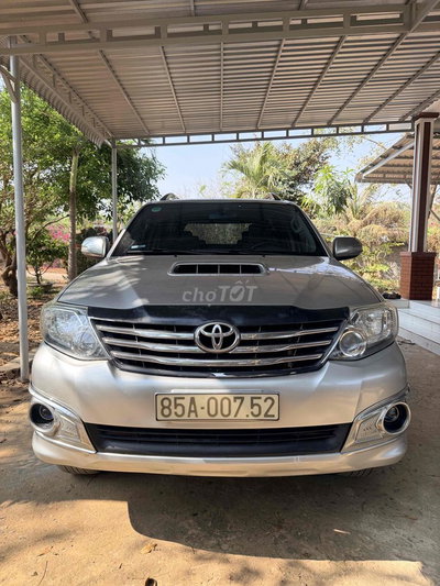 Toyota Fortuner 2013 Bạc
