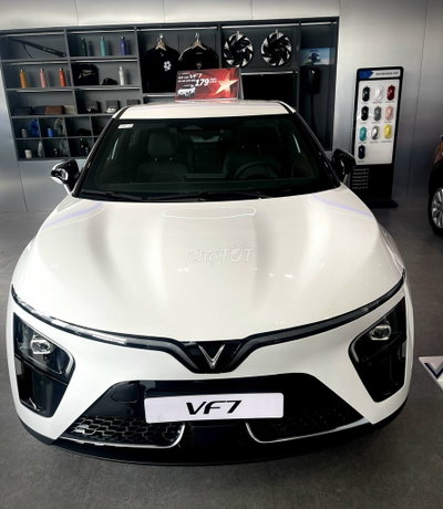 Xe điện VinFast VF7 Trắng
