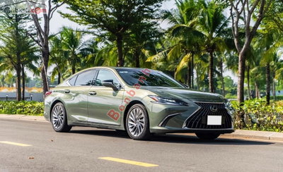 Xe Lexus ES 250 2021