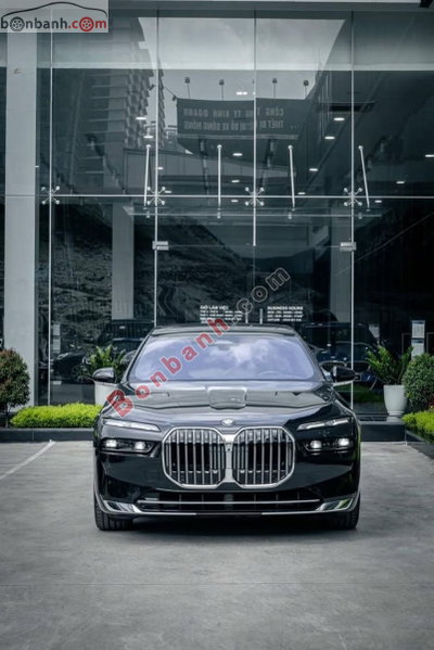 Xe BMW 7 Series 740i Pure Excellence 2025