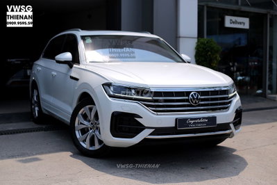 Volkswagen Touareg Luxury Trắng