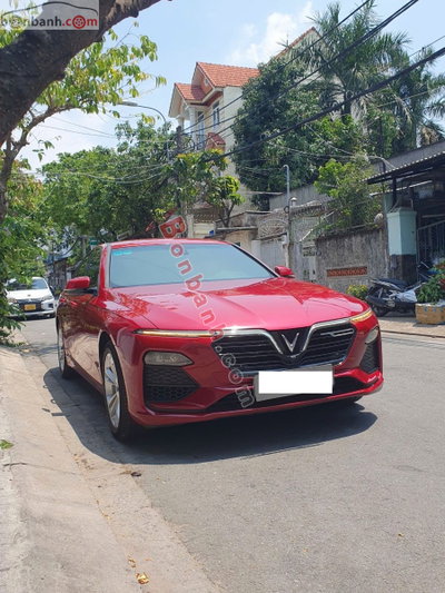 Xe VinFast Lux A 2.0 Base 2.0 AT 2020