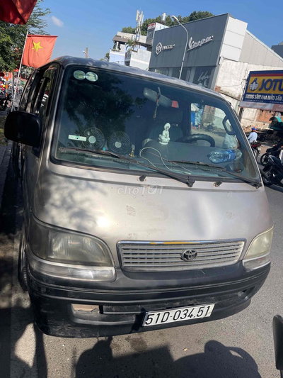 Toyota 2003 9 chỗ Bạc
