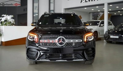 Xe Mercedes Benz GLB 200 AMG 2021