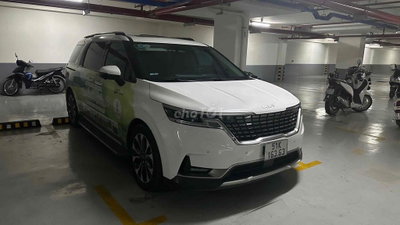 Kia Carnival 3.5 Trắng