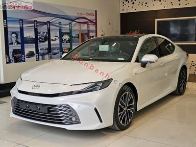 Xe Toyota Camry 2.5 HEV Top 2026