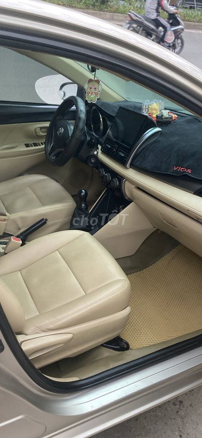 Toyota Vios 2017 Vàng cát Số sàn