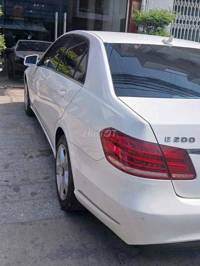Mercedes Benz E Class 2013 E200 - 112000 km